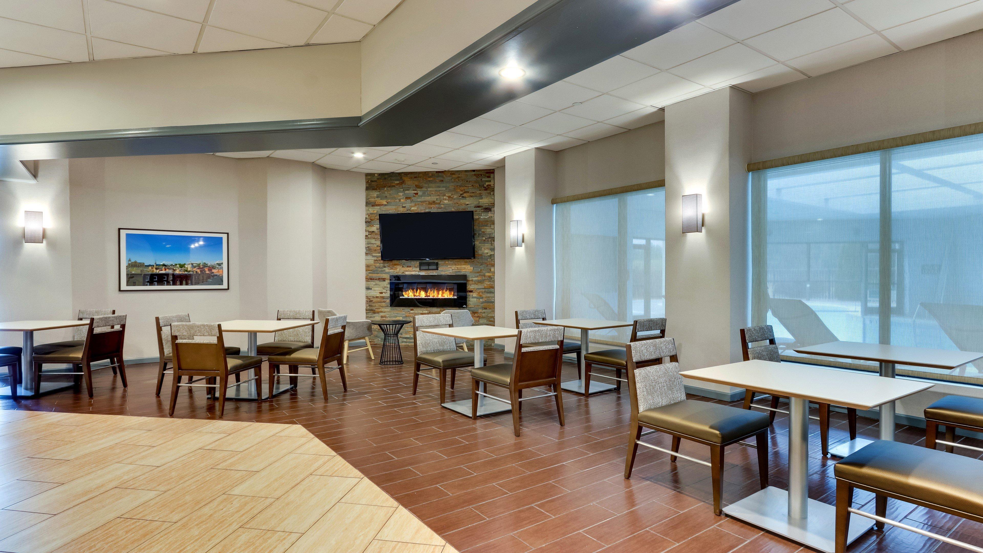 Holiday Inn Staunton Conference Center By Ihg Exterior foto