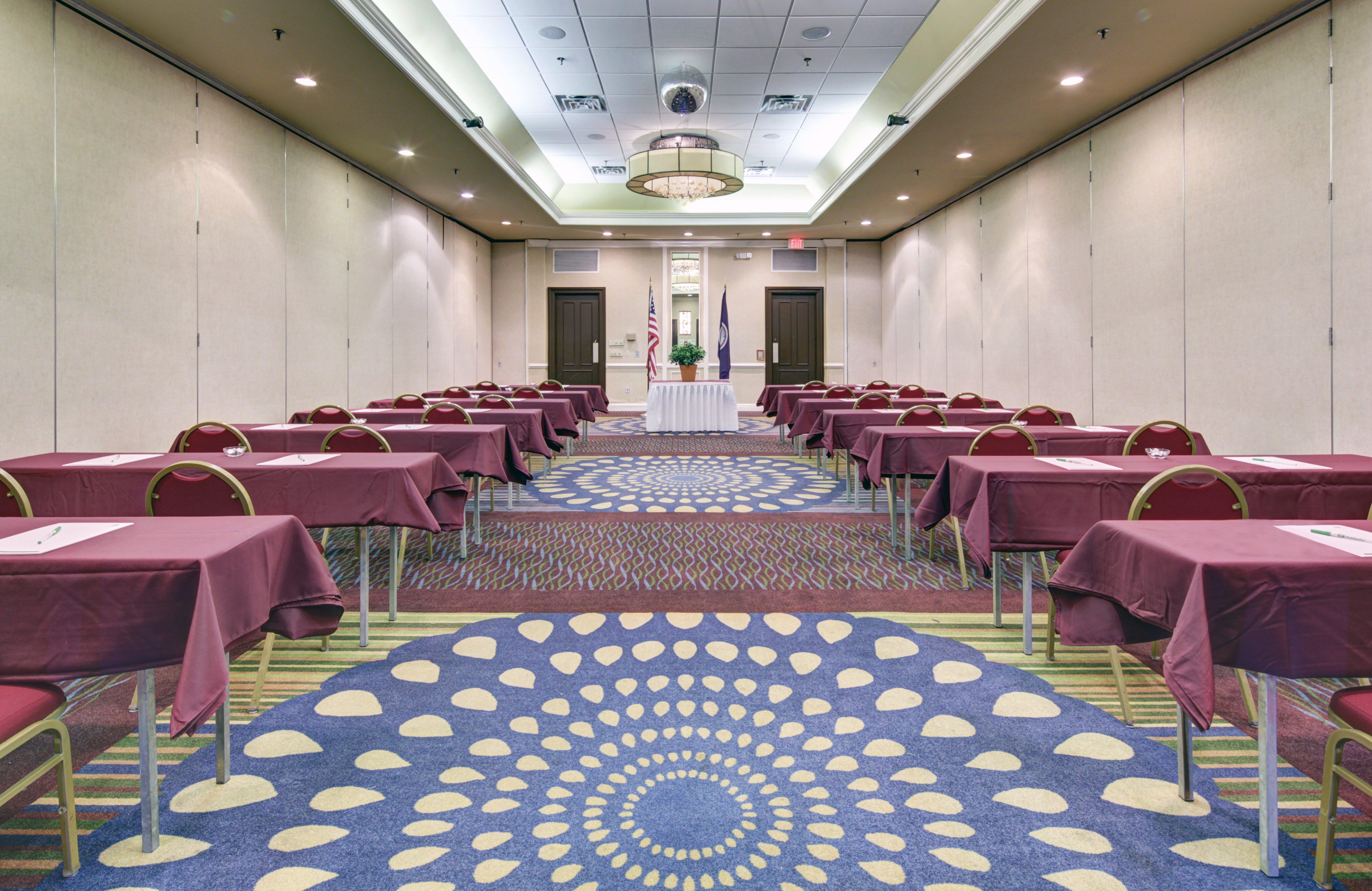 Holiday Inn Staunton Conference Center By Ihg Exterior foto